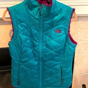 Like New Reversible North face Vest